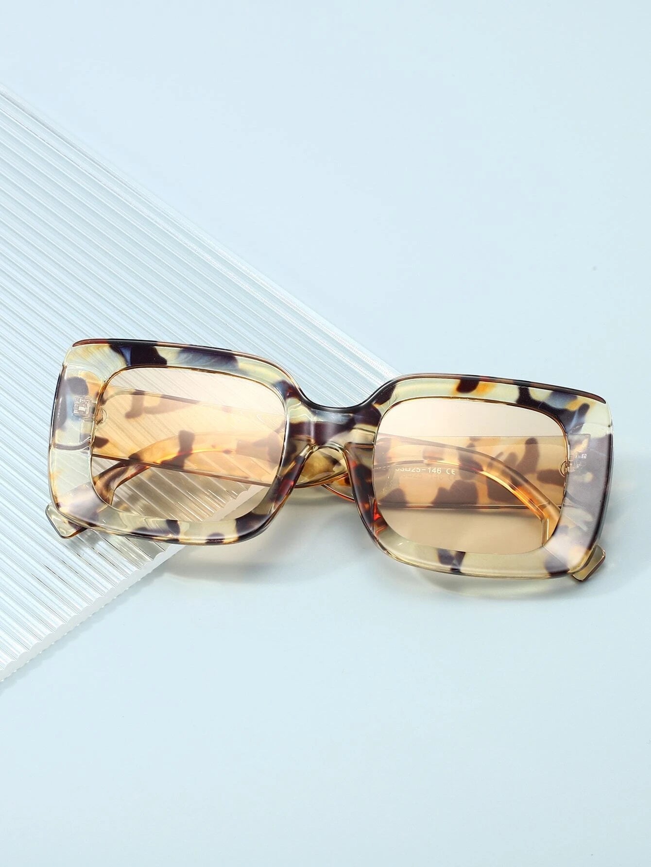 Square Fashion Sunglasses Tinted - Image #1